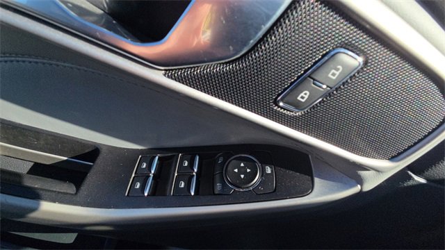 Used 2022 Ford Explorer XLT w/ Equipment Group 202A image 19