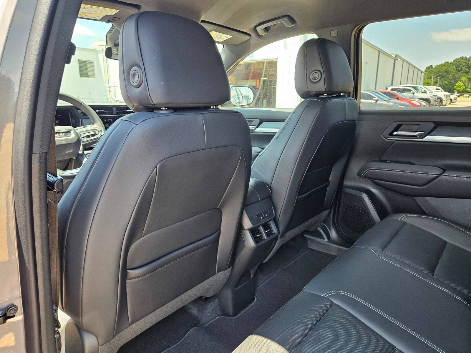 New 2026 GMC Terrain Elevation w/ Elevation Premium Package AWD/4WD image 24