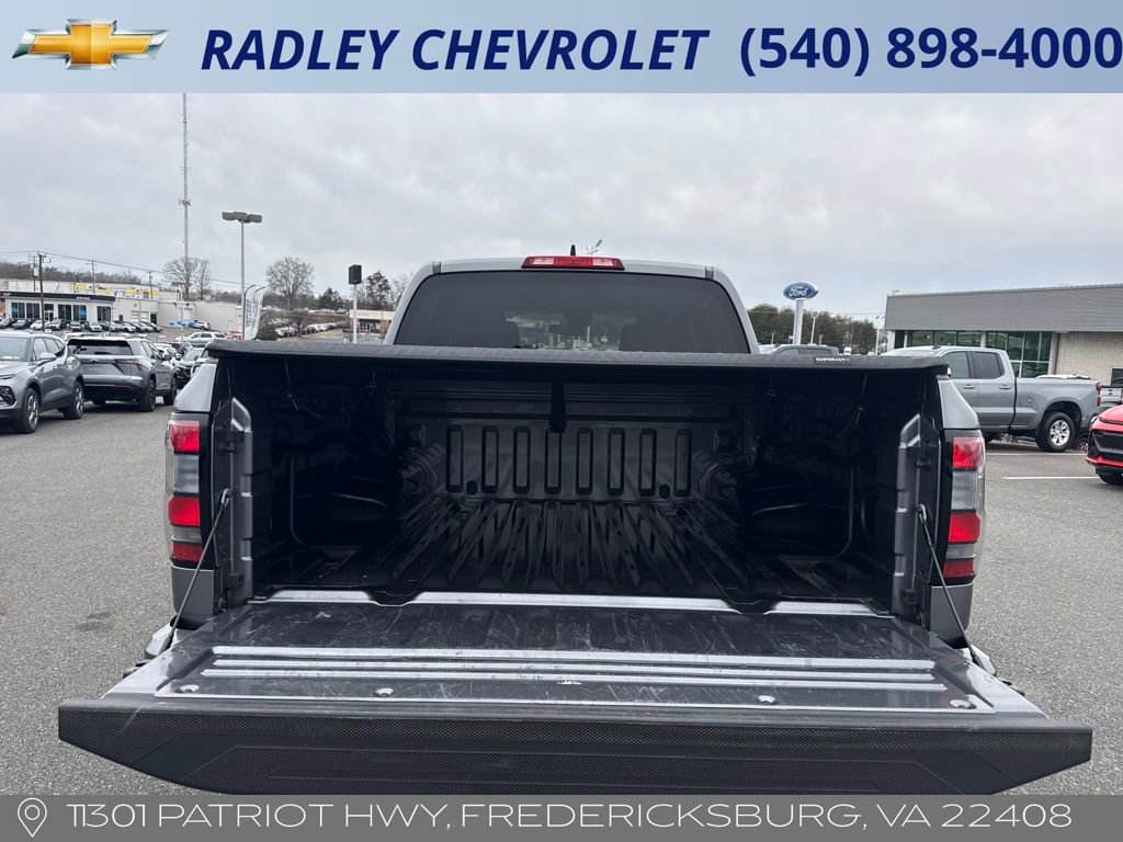 Used 2025 Nissan Frontier SV image 14