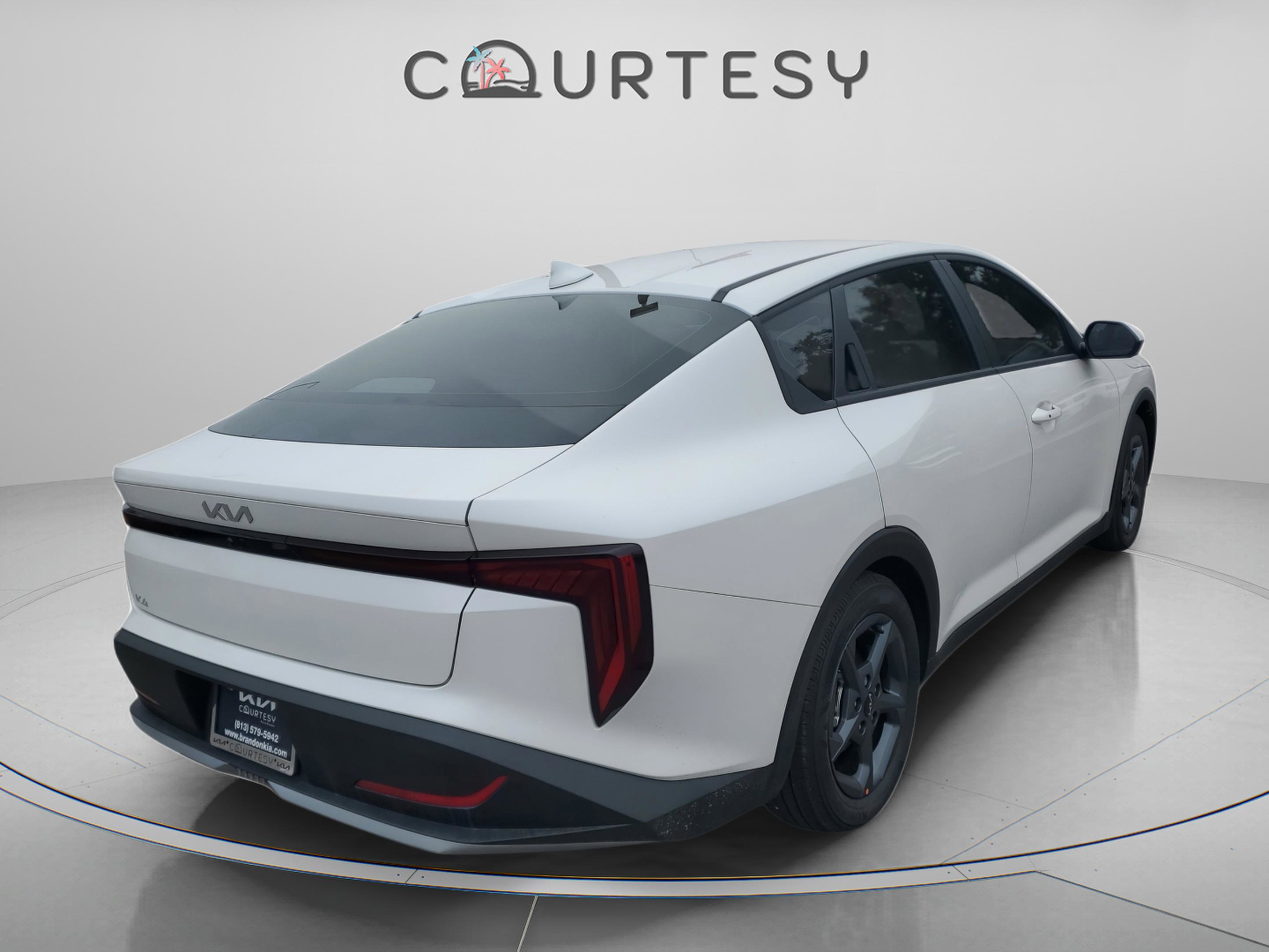 New 2025 Kia K4 LXS image 4