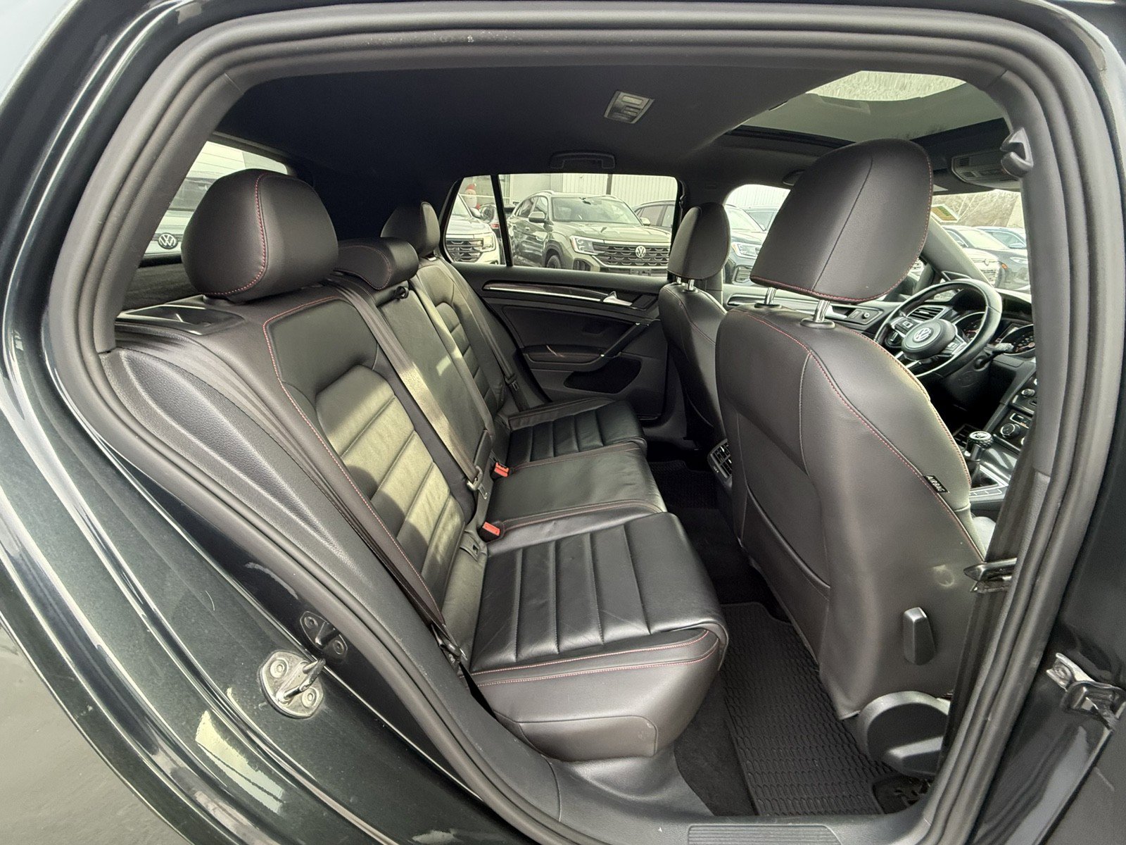 Used 2015 Volkswagen GTI SE w/ Lighting Package (SEL) image 21