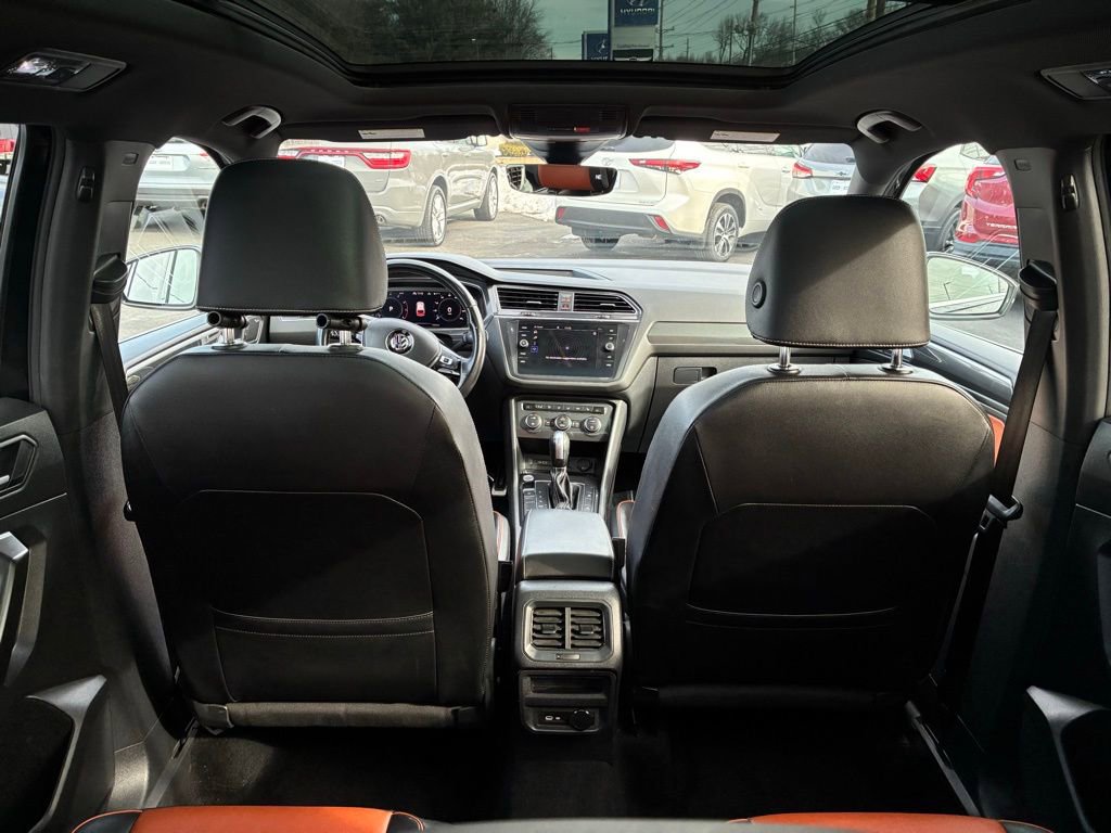 Used 2021 Volkswagen Tiguan SEL Premium R-Line image 14