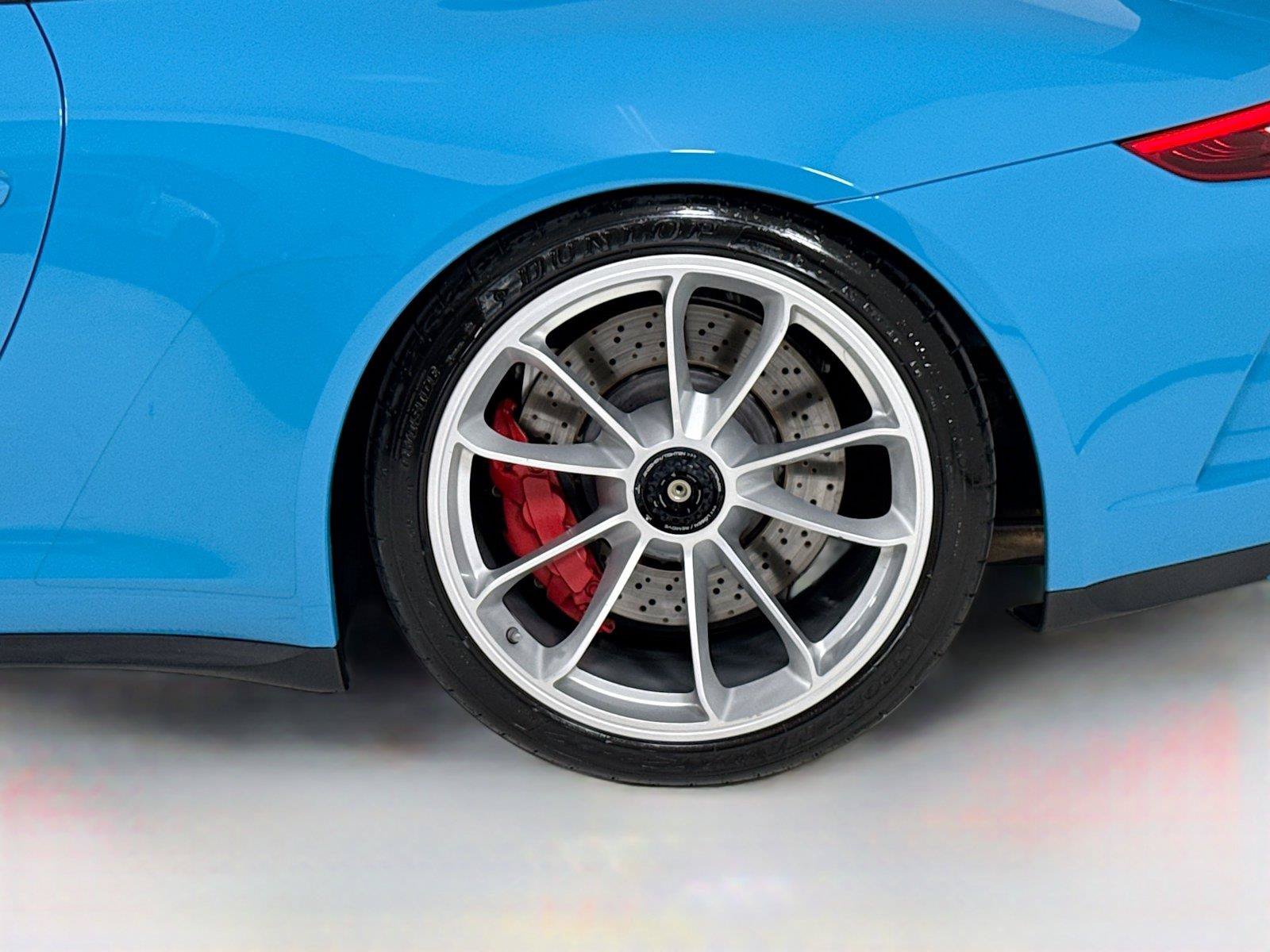 Used 2018 Porsche 911 GT3 w/ Sport Chrono Package RWD image 38