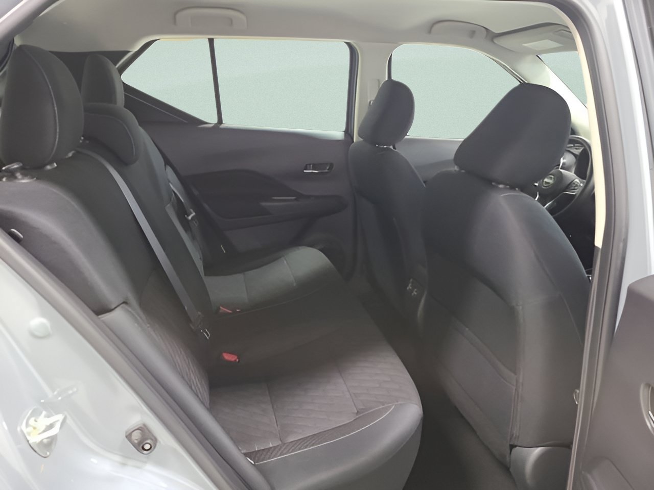 Used 2023 Nissan Kicks SV FWD image 14