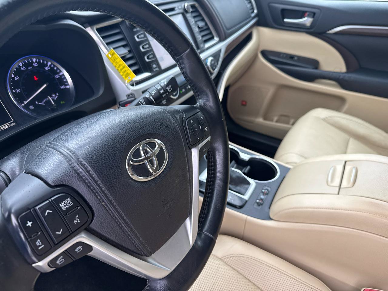 Used 2014 Toyota Highlander Limited Platinum AWD/4WD image 33