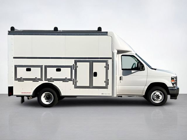 New 2026 Ford E-450 and Econoline 450 Super Duty w/ Power Equipment Group image 2