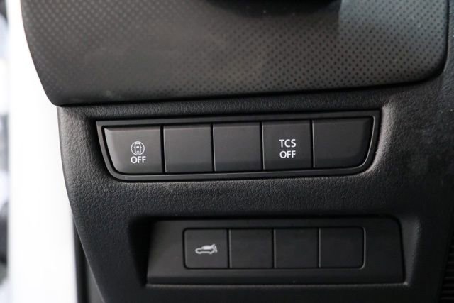 Used 2025 MAZDA CX-50 AWD 2.5 S w/ Premium Package image 18
