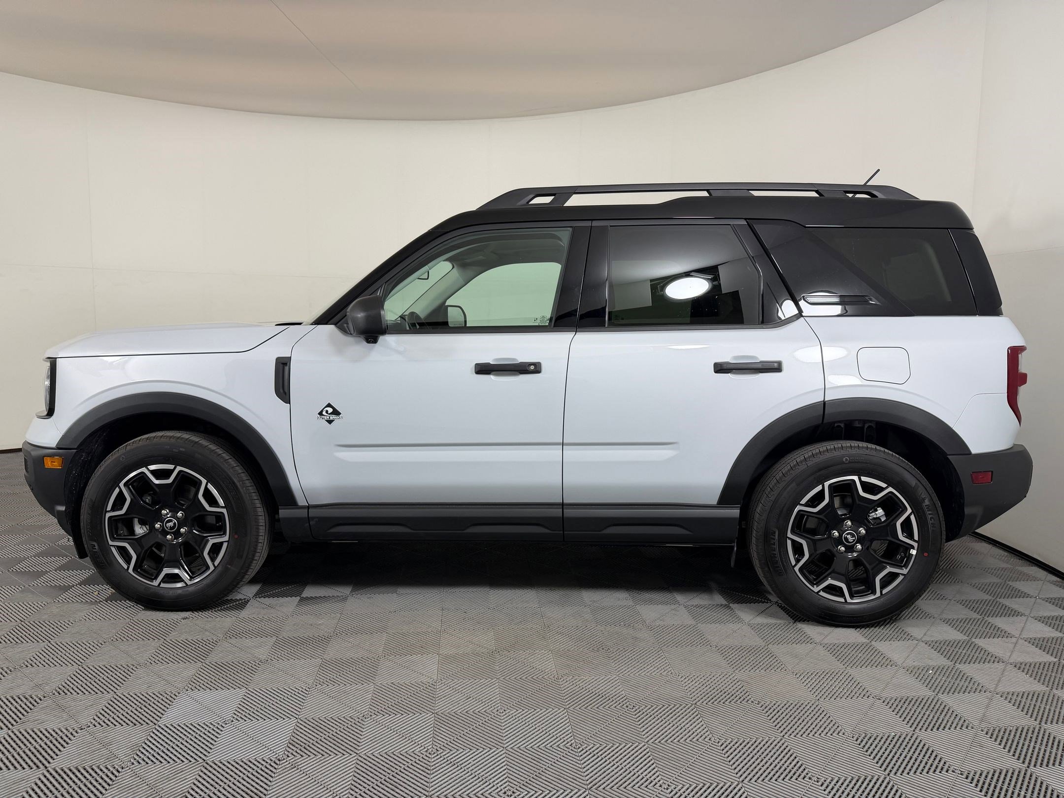 Used 2026 Ford Bronco Sport Outer Banks w/ Outer Banks Tech Package+ AWD/4WD image 2