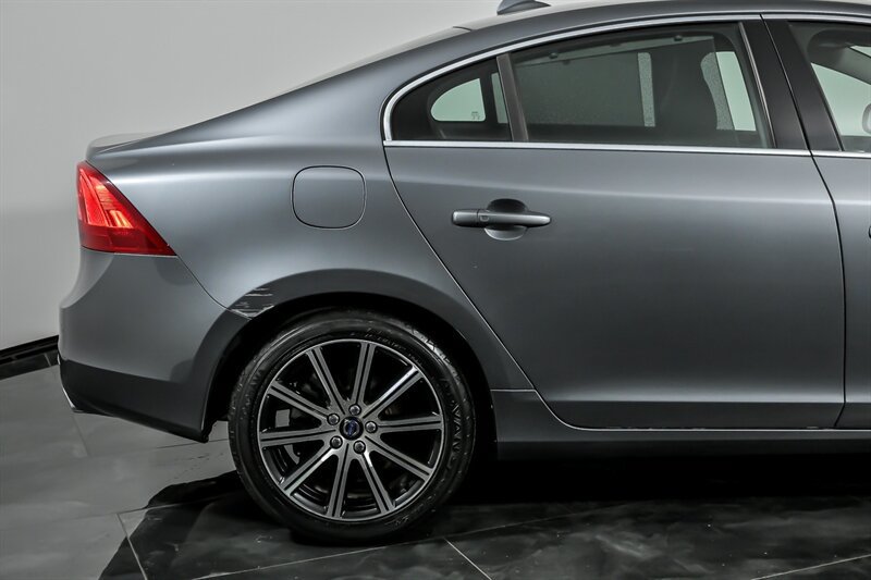 Used 2018 Volvo S60 T5 Inscription FWD image 11