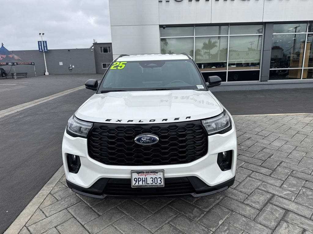 Used 2025 Ford Explorer ST-Line RWD image 27