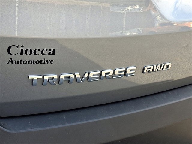 Used 2023 Chevrolet Traverse LT image 32