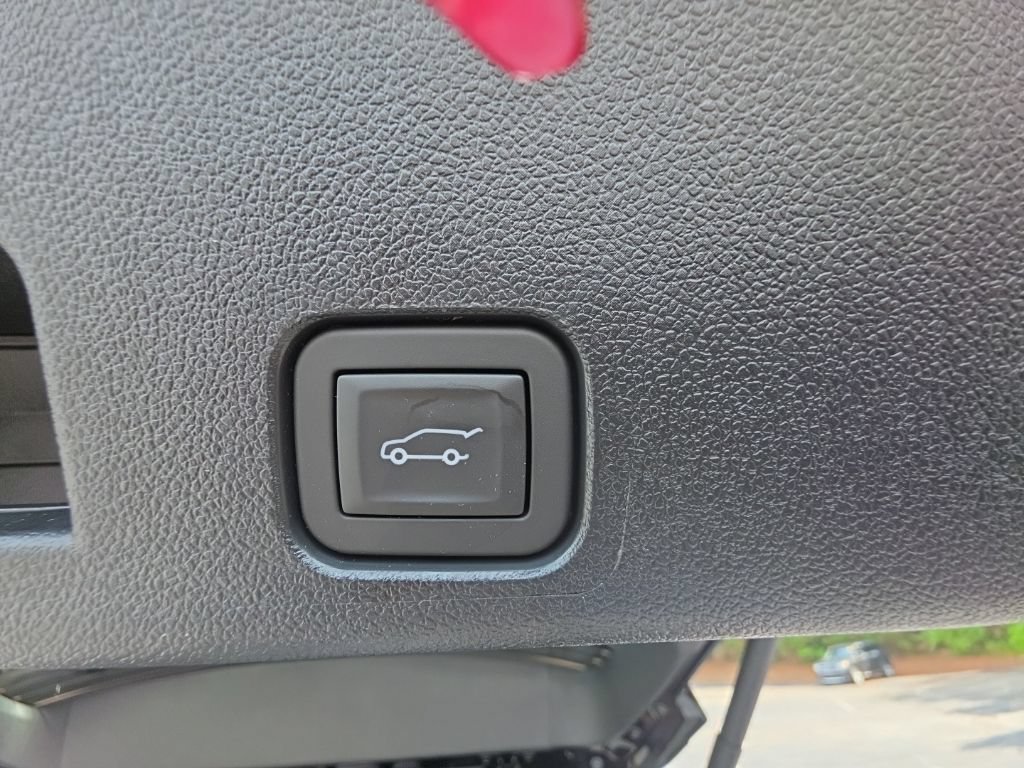 New 2026 GMC Acadia Denali w/ Super Cruise Package FWD image 15