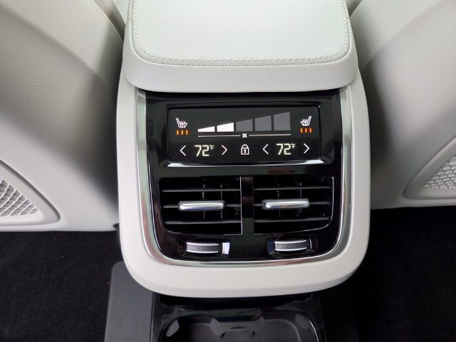 Used 2022 Volvo XC90 T6 Inscription w/ Advanced Package AWD/4WD image 17
