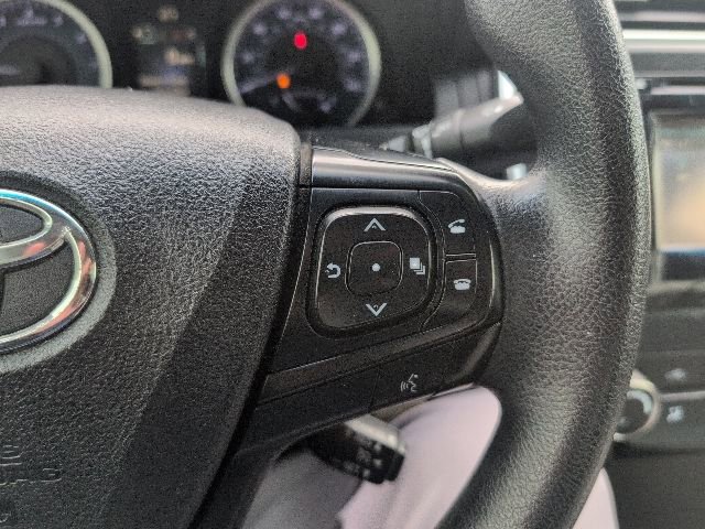 Used 2015 Toyota Camry LE w/ Moonroof Package FWD image 17