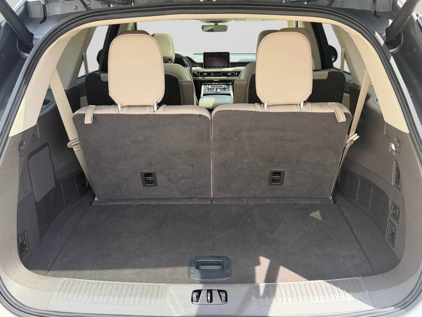 Used 2022 Lincoln Aviator Reserve w/ Elements Package Plus RWD image 28