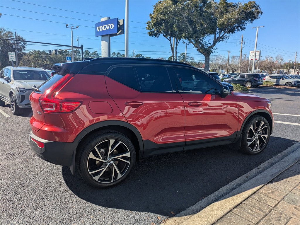 Used 2021 Volvo XC40 T5 R-Design w/ Climate Package image 6