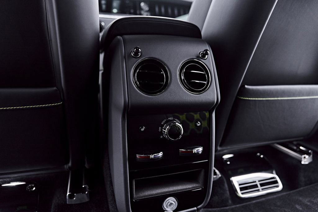 Used 2025 Rolls-Royce Cullinan Black Badge AWD/4WD image 58