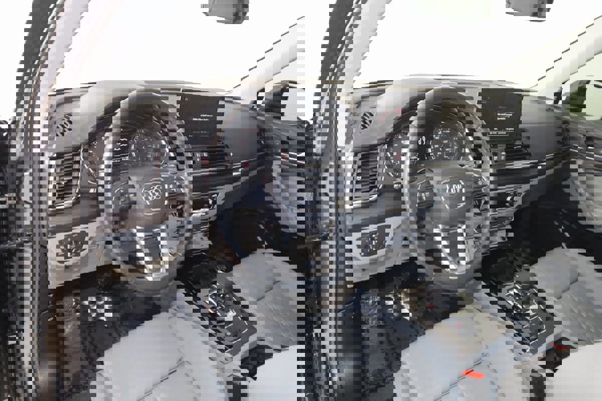 Used 2024 Audi Q5 2.0T Premium w/ Convenience Package image 26