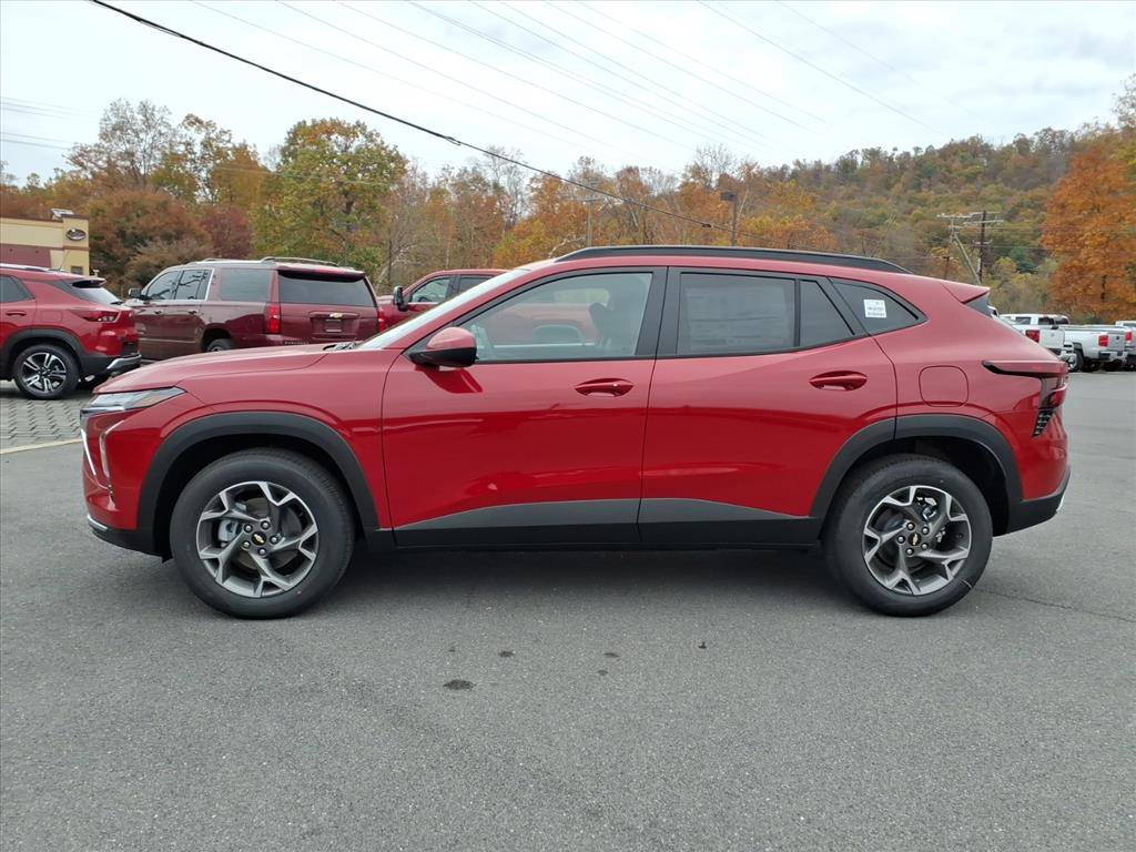 New 2026 Chevrolet Trax LT w/ Driver Confidence Package image 2