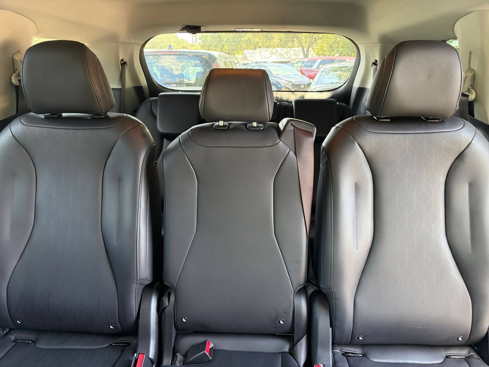 Used 2026 Kia Carnival FWD image 41