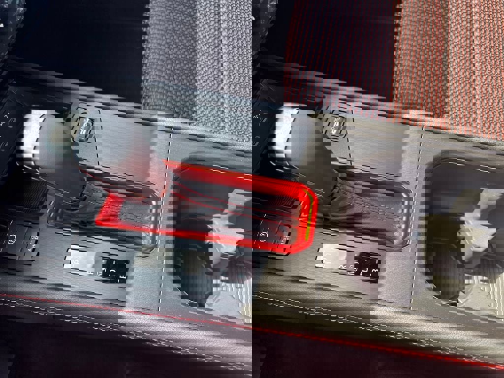 New 2026 Nissan Kicks SR image 19