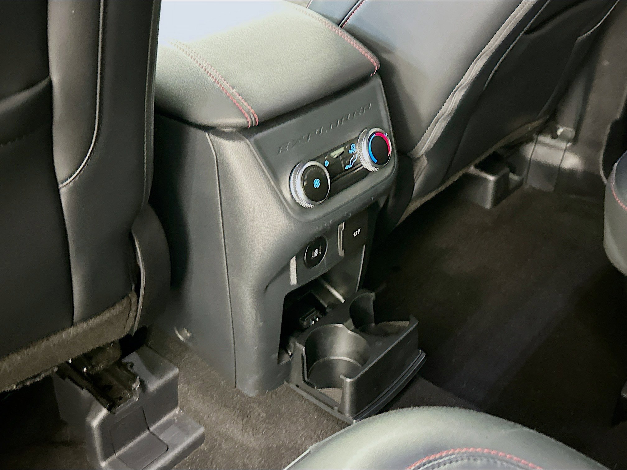 Used 2025 Ford Explorer ST-Line image 28