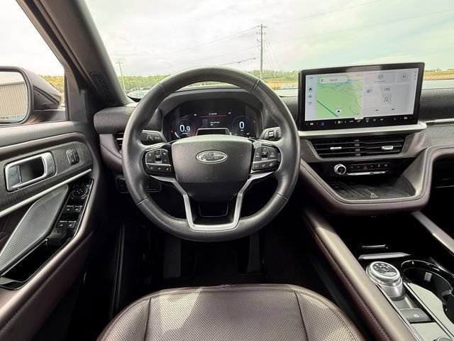Used 2025 Ford Explorer Platinum w/ LUX Leather Package AWD/4WD image 8
