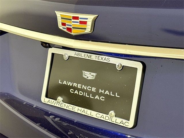 New 2025 Cadillac XT5 Luxury image 17