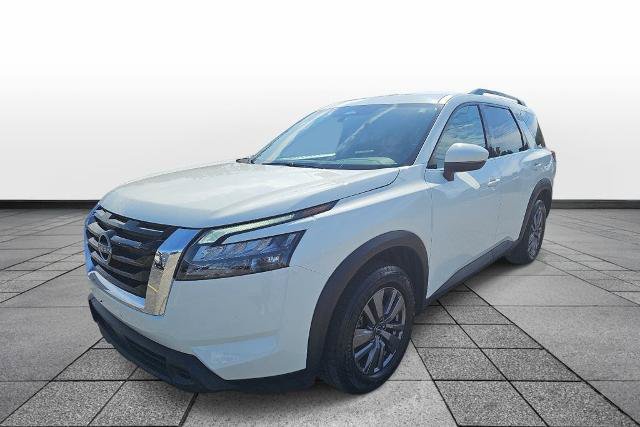 Used 2025 Nissan Pathfinder SV
