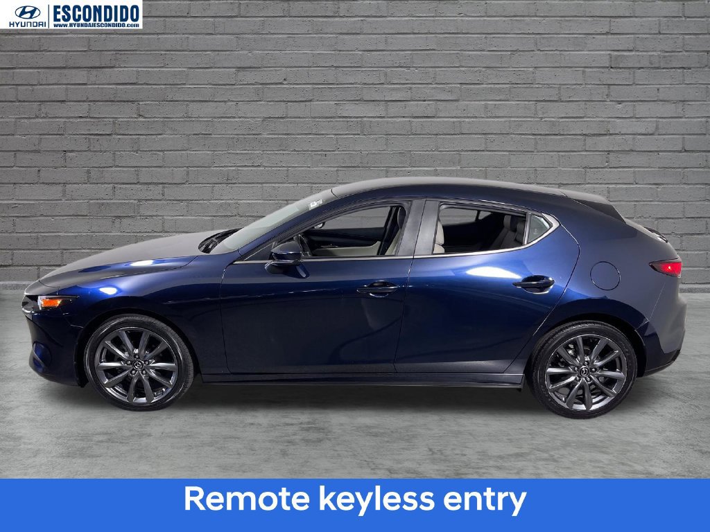Used 2019 MAZDA MAZDA3 Hatchback FWD image 6