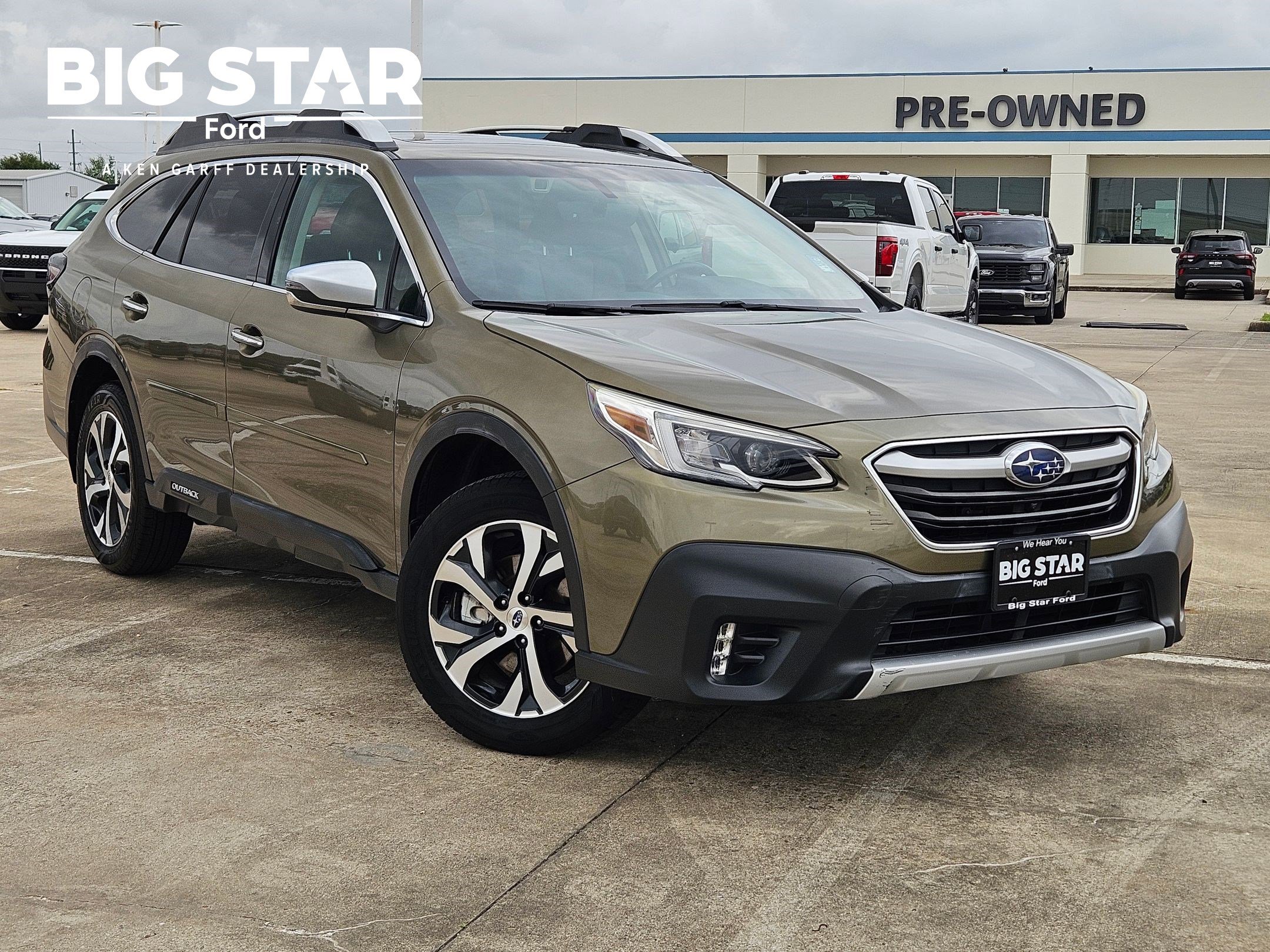 Used 2022 Subaru Outback Touring image 1