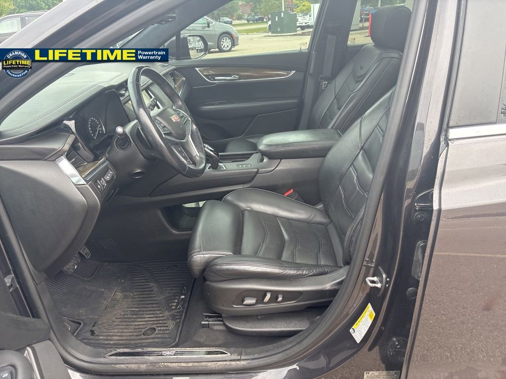 Used 2017 Cadillac XT5 Platinum w/ Driver Assist Package image 17