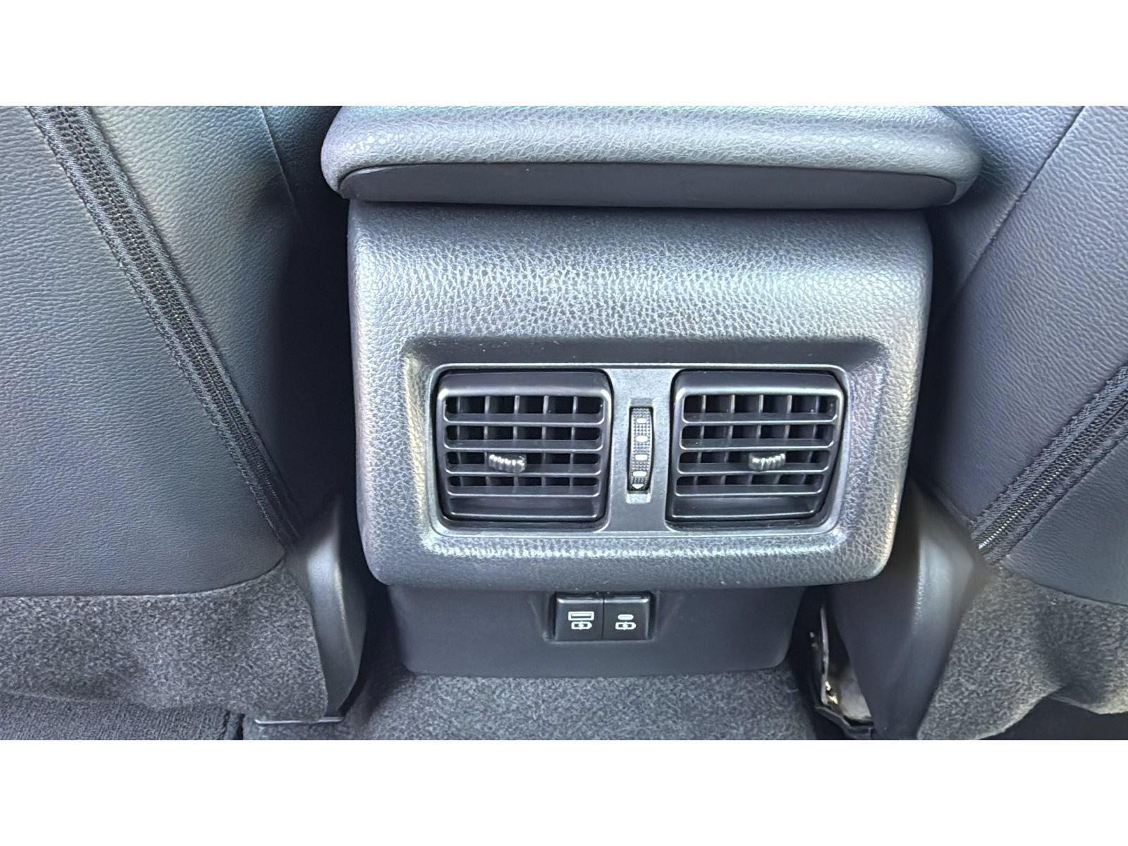 Certified 2025 Toyota Camry SE FWD image 35