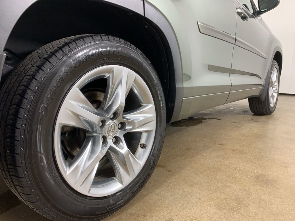 Used 2015 Toyota Highlander Limited image 9