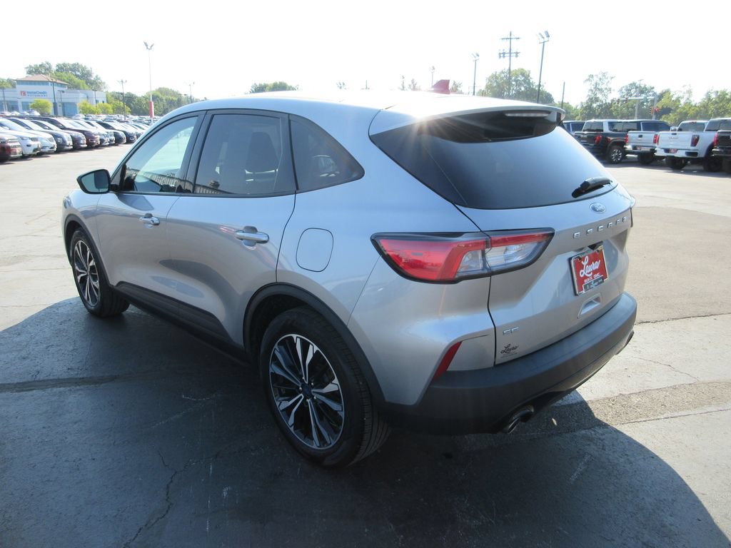Used 2021 Ford Escape SE w/ SE Sport Appearance Package FWD image 8
