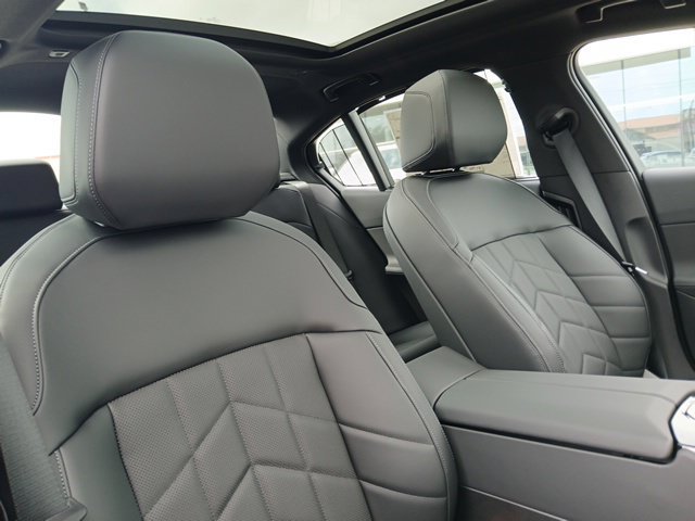 New 2027 BMW 550e xDrive w/ Executive Package AWD/4WD image 19