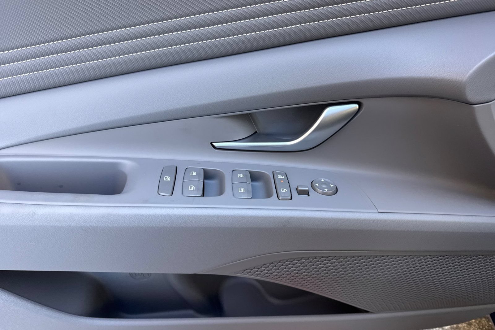 New 2026 Hyundai Elantra Sport FWD image 11