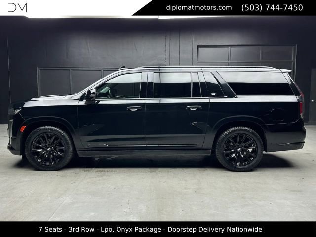 Used 2023 Cadillac Escalade ESV Sport Platinum w/ LPO, ONYX Package AWD/4WD image 4