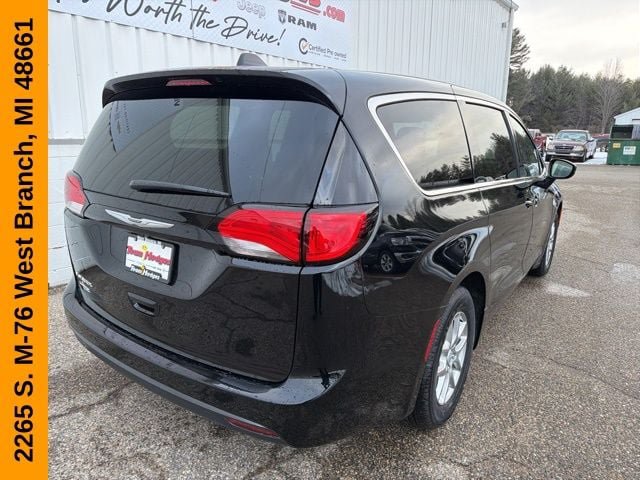 New 2026 Chrysler Voyager LX FWD image 9