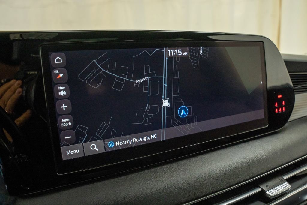 Used 2024 Hyundai Palisade Calligraphy image 14