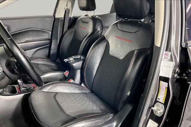 Used 2020 Jeep Compass Trailhawk AWD/4WD image 20