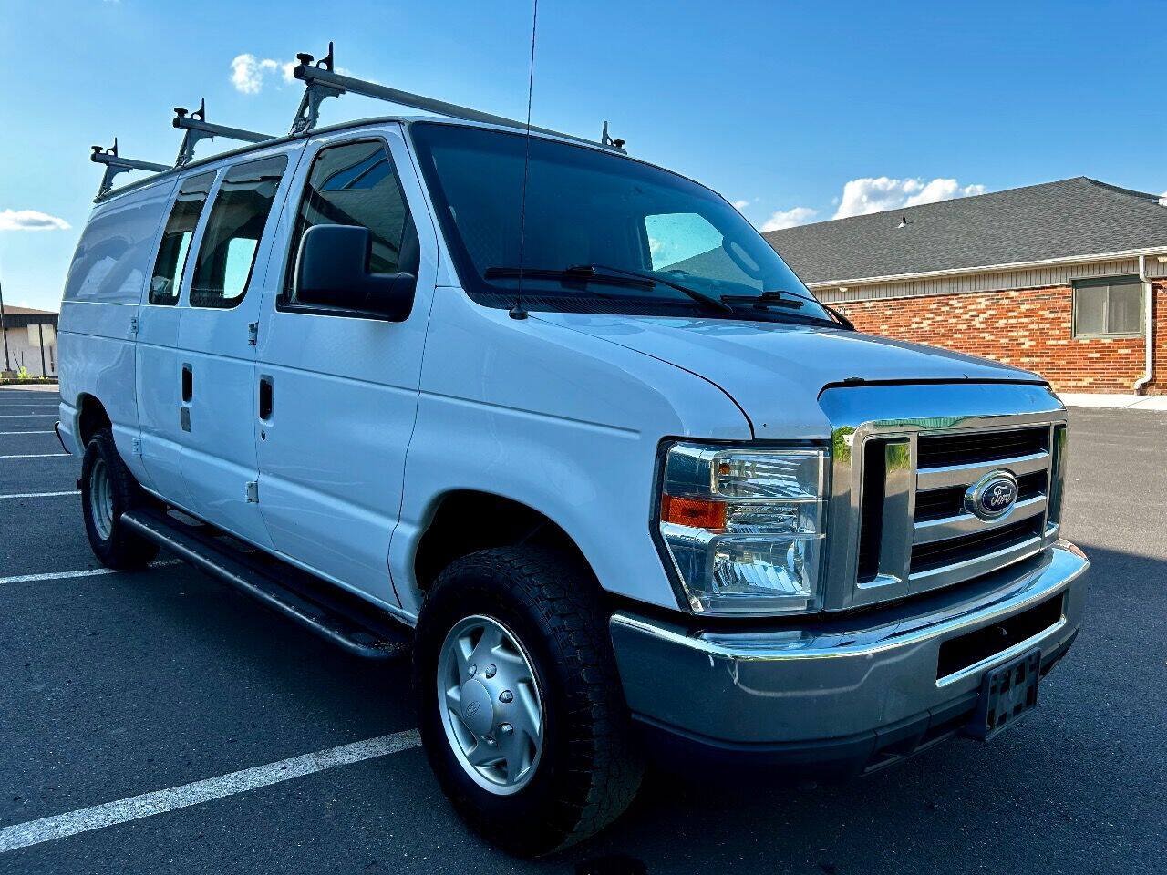 Used 2014 Ford E-250 and Econoline 250 w/ Power Group RWD image 7