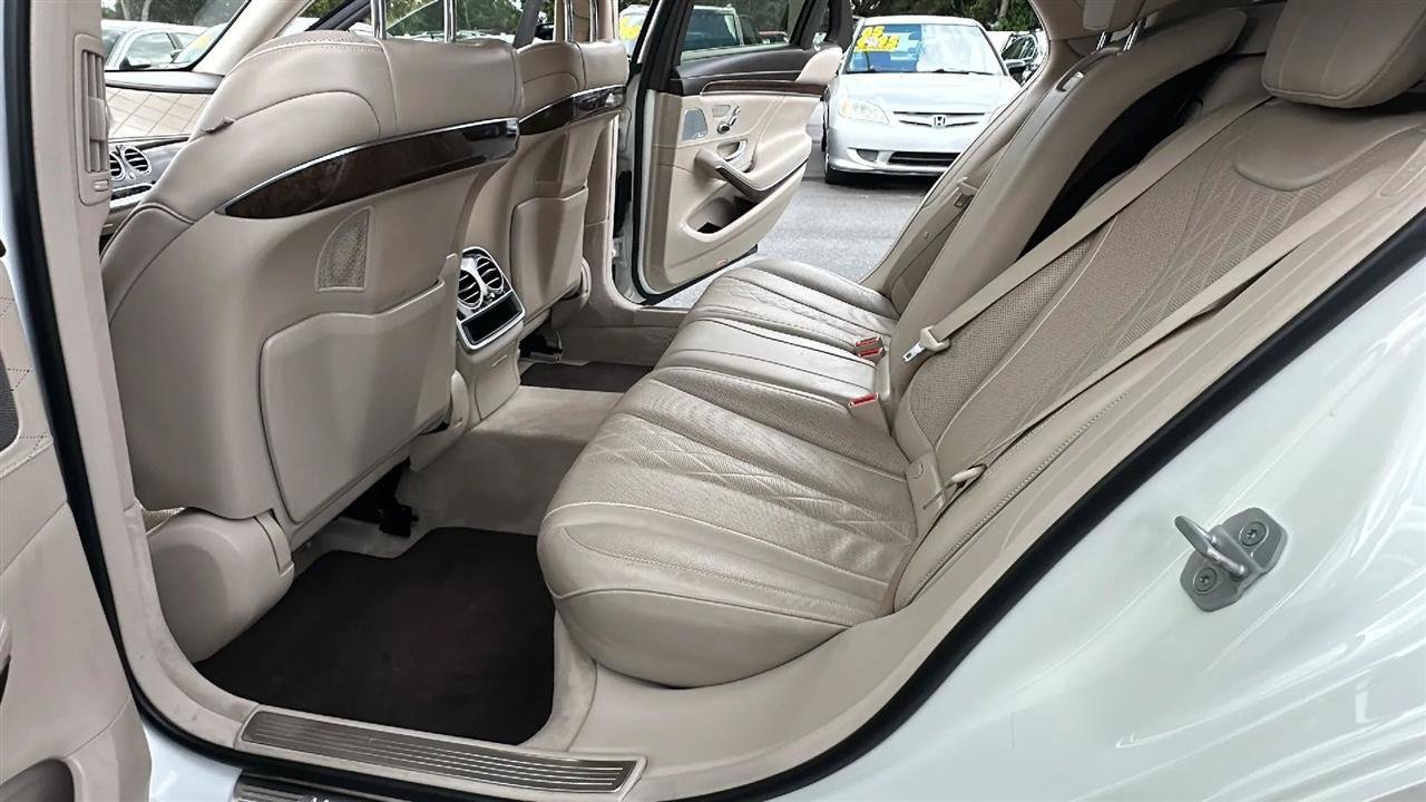Used 2017 Mercedes-Benz S 550 Sedan image 21