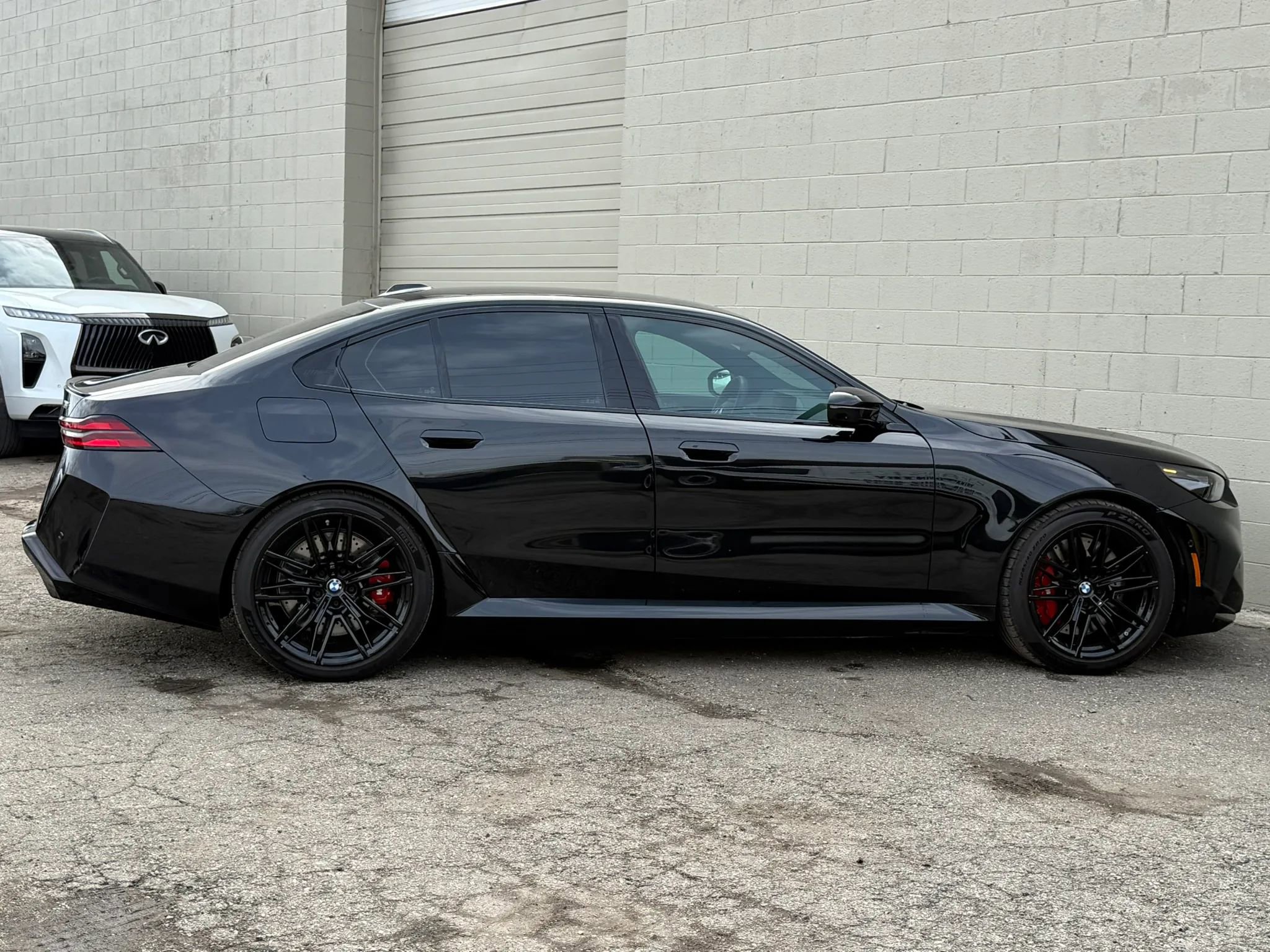 Used 2025 BMW M5 Sedan 4D w/ Executive Package image 28