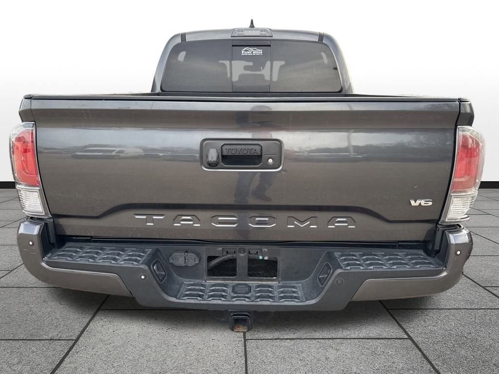Used 2021 Toyota Tacoma TRD Off-Road image 3