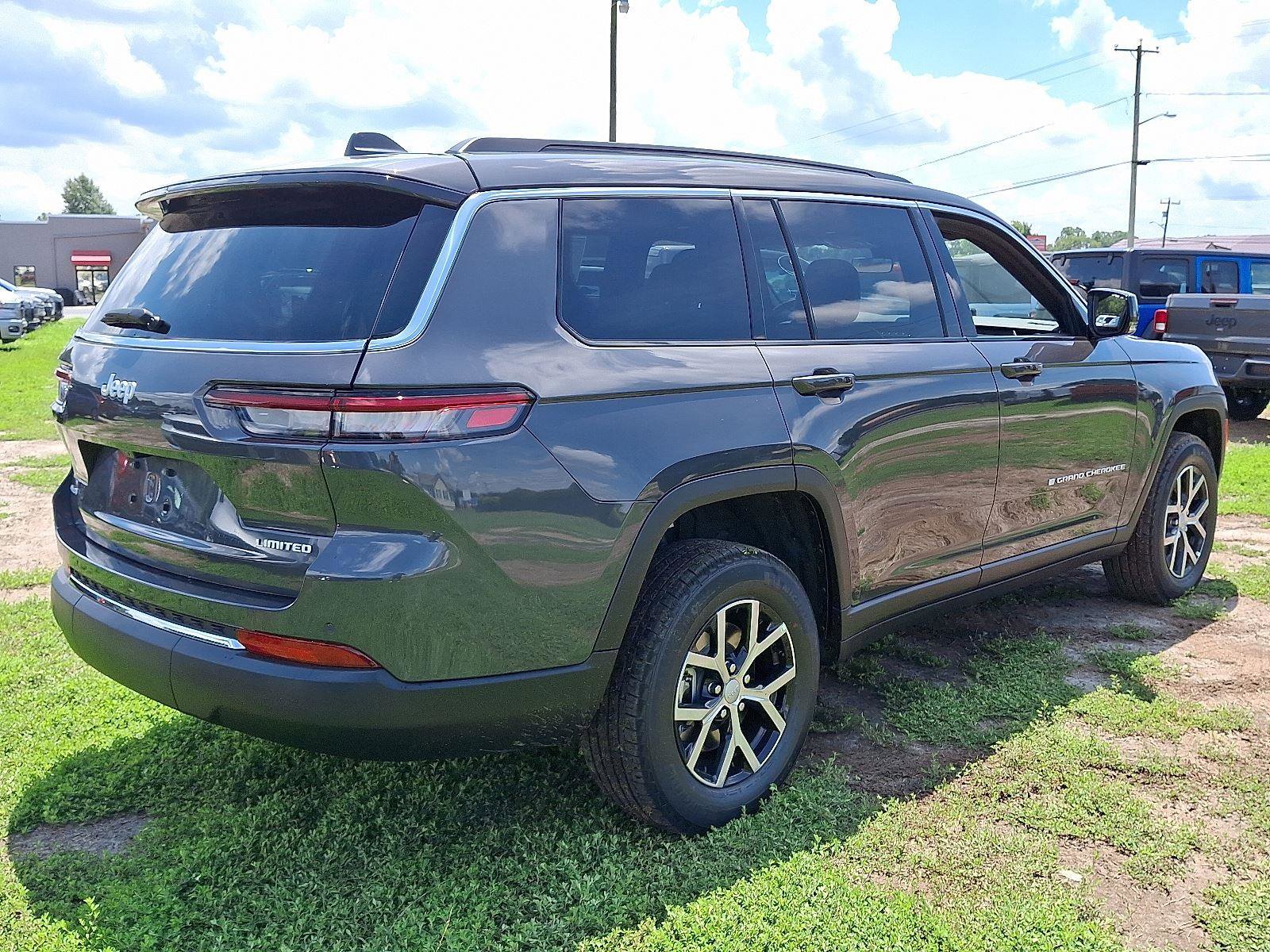 New 2025 Jeep Grand Cherokee L Limited image 3
