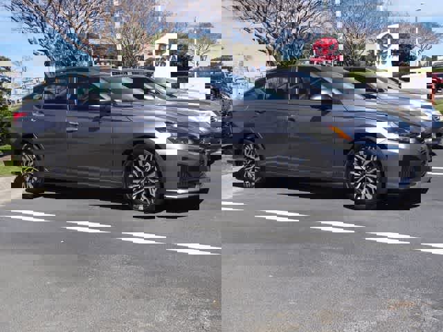 Used 2023 Nissan Altima 2.5 SV image 5