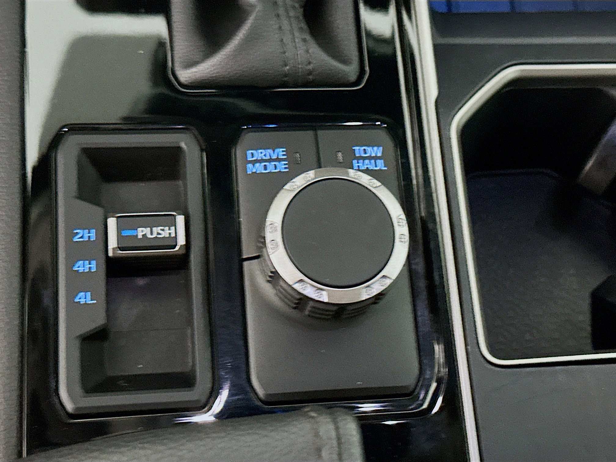 Used 2024 Toyota Tundra Limited w/ Nightshade Package AWD/4WD image 25