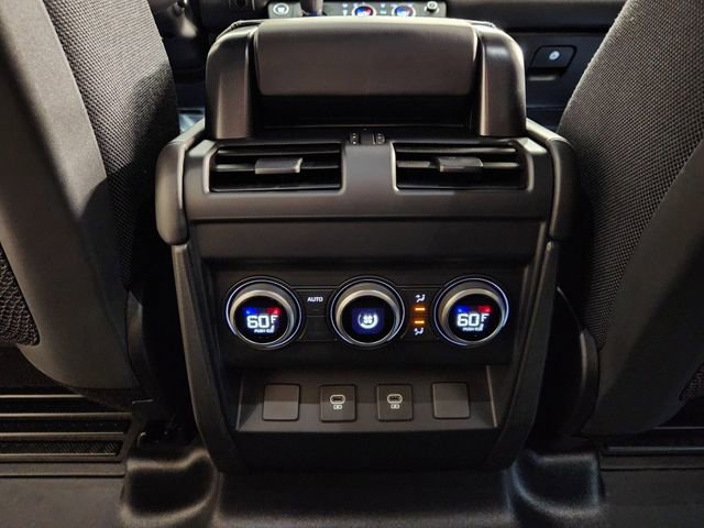 Used 2025 Land Rover Defender 110 X image 30