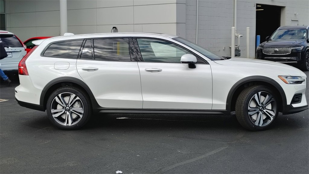 New 2026 Volvo V60 B5 Cross Country Plus w/ Protection Package Premier image 2